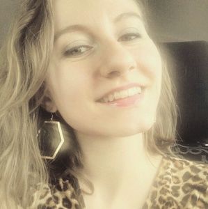 Meet your Posher, Brianna